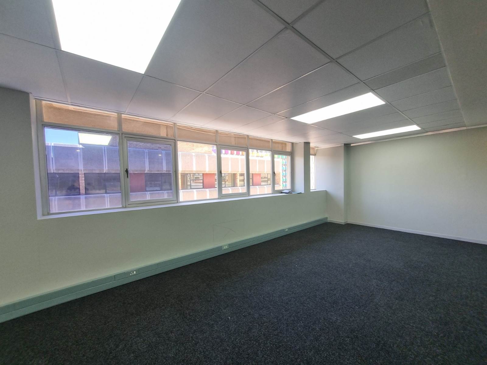 113  m² Commercial space in Hatfield photo number 9