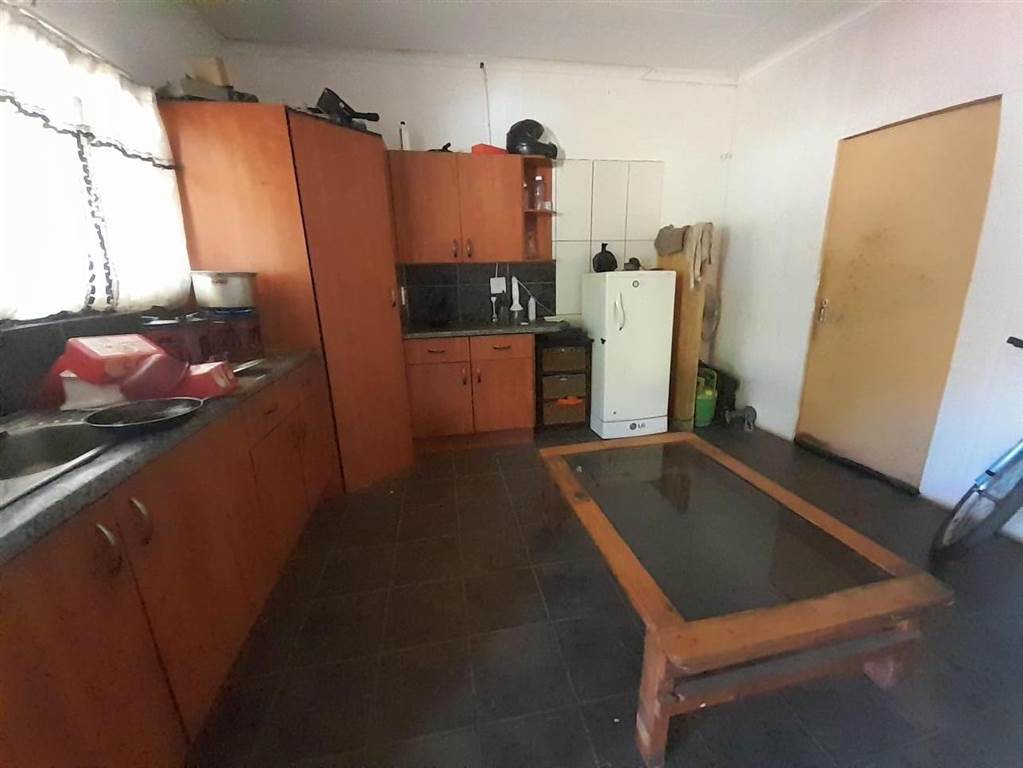 2 Bed House in Lydenburg photo number 5