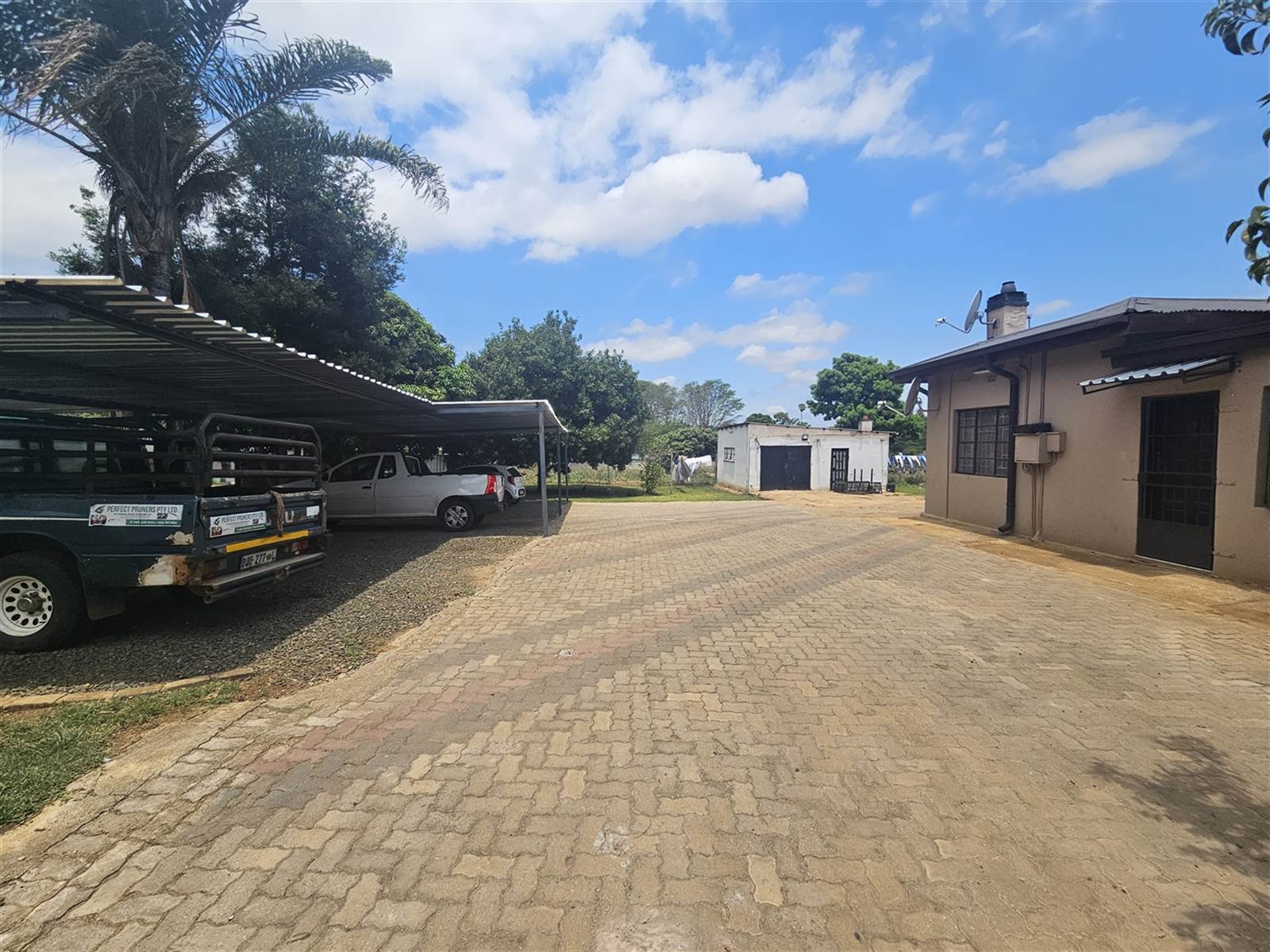 8 Bed Flat in Louis Trichardt photo number 19