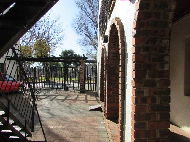 2 Bed Apartment in Brakpan Central photo number 13