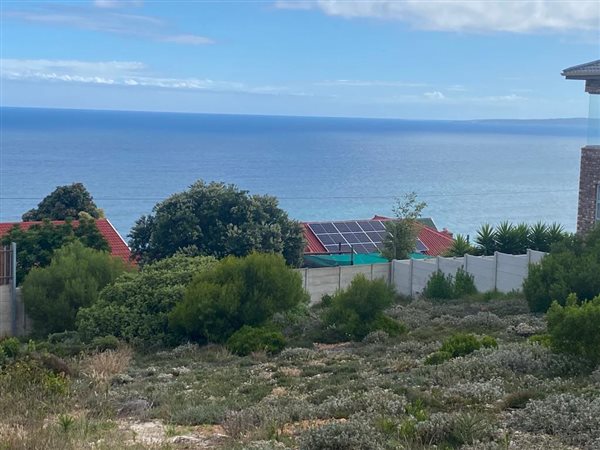 735 m² Land available in Dana Bay