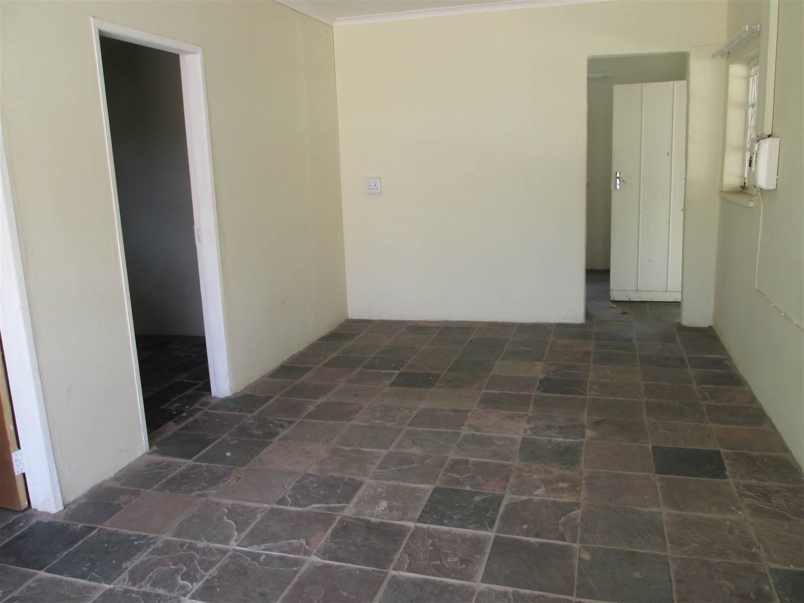 5 Bed House in Vryburg photo number 7