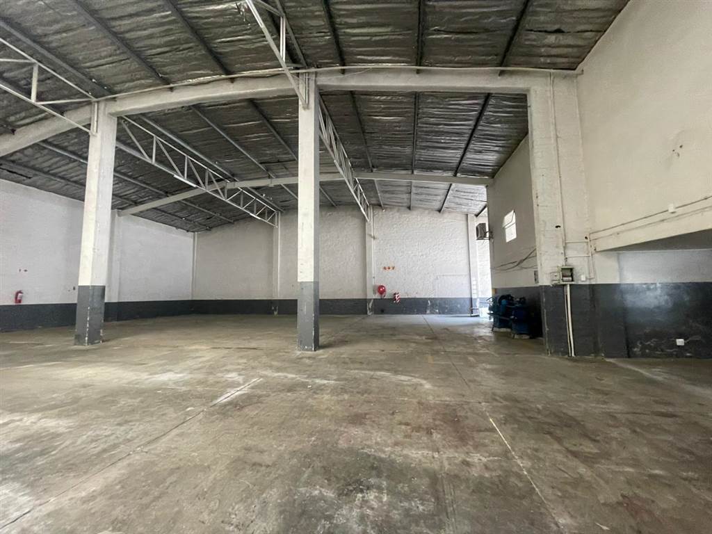 840  m² Industrial space in Spartan photo number 3