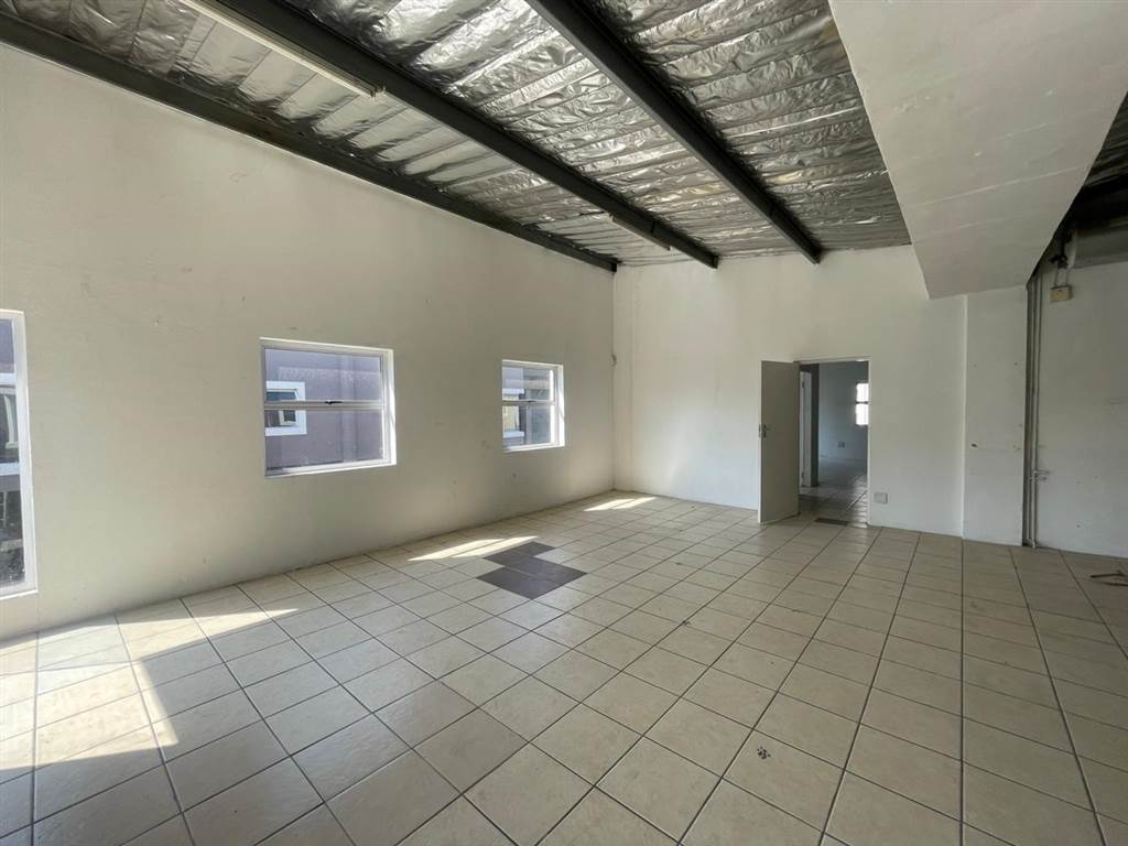 840  m² Industrial space in Spartan photo number 9