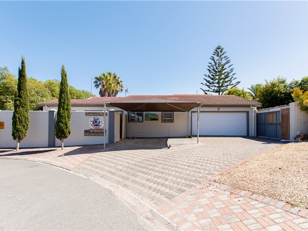 4 Bedroom House 4 Bedroom House