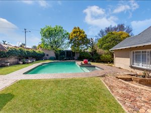 6 Bed House in Lambton