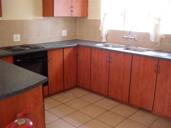 3 Bedroom Townhouse 3 Bedroom Townhouse