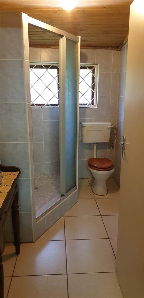 3 Bed Apartment in Umtentweni photo number 19