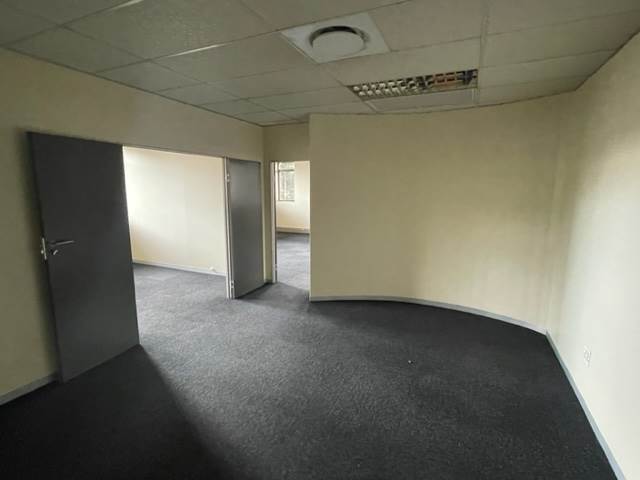 130  m² Commercial space in Lyttelton photo number 12