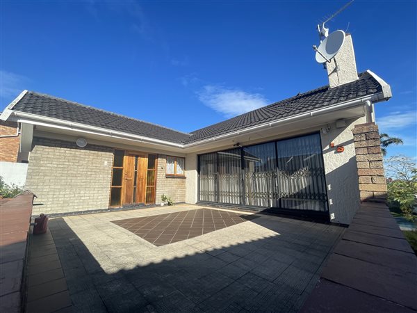 4 Bedroom House 4 Bedroom House