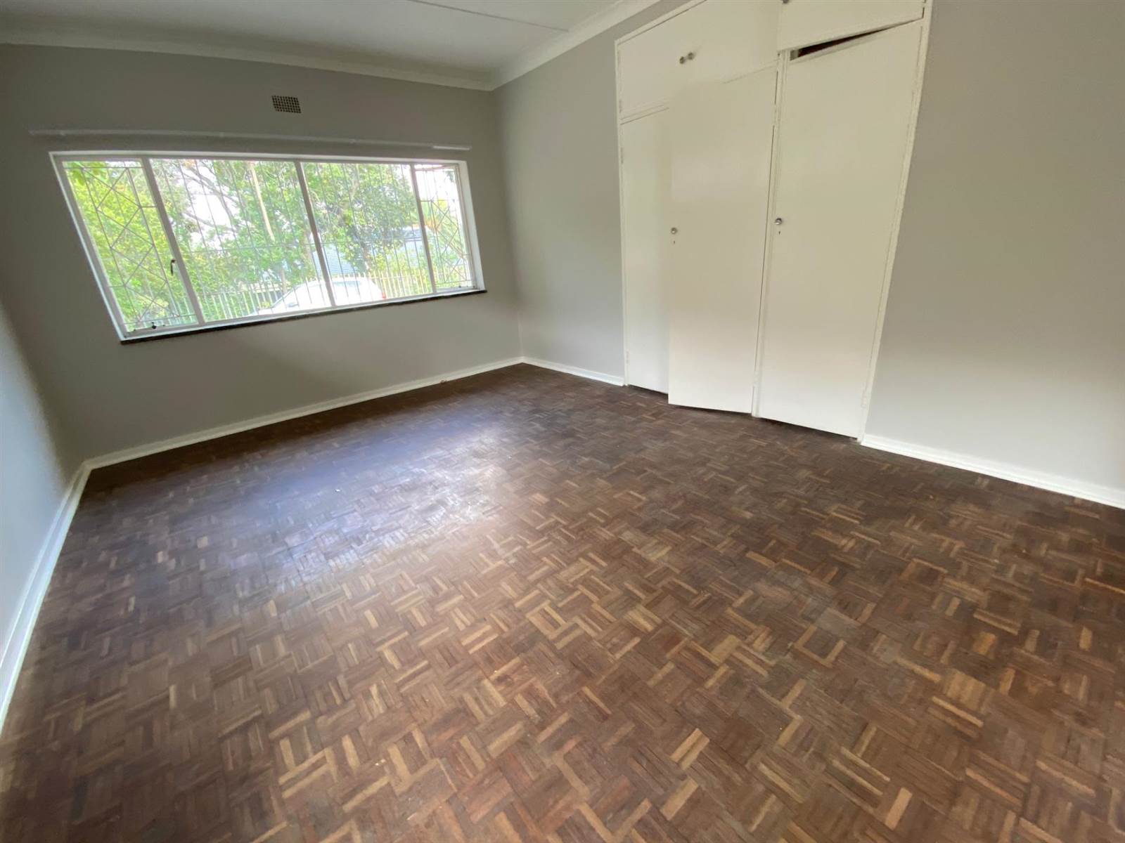 Bachelor apartment in Blairgowrie photo number 9