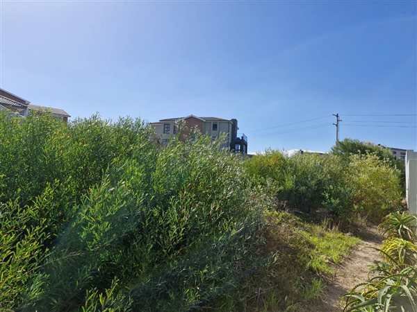 900 m² Land available in Island View