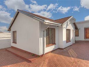 4 Bed House in Naturena