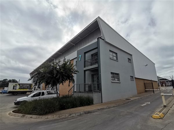 534  m² Industrial space