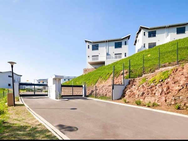 3 Bedroom Townhouse 3 Bedroom Townhouse
