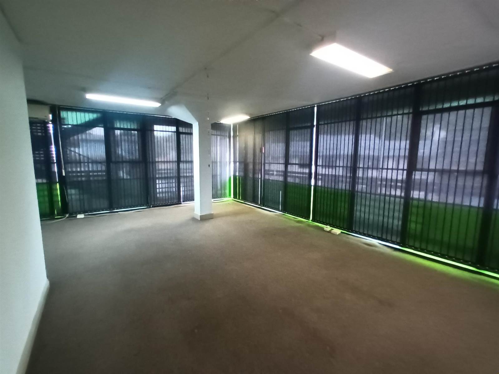 85  m² Commercial space in Lynnwood photo number 10