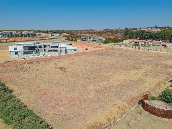 8620 m² Land available in Mooikloof Heights