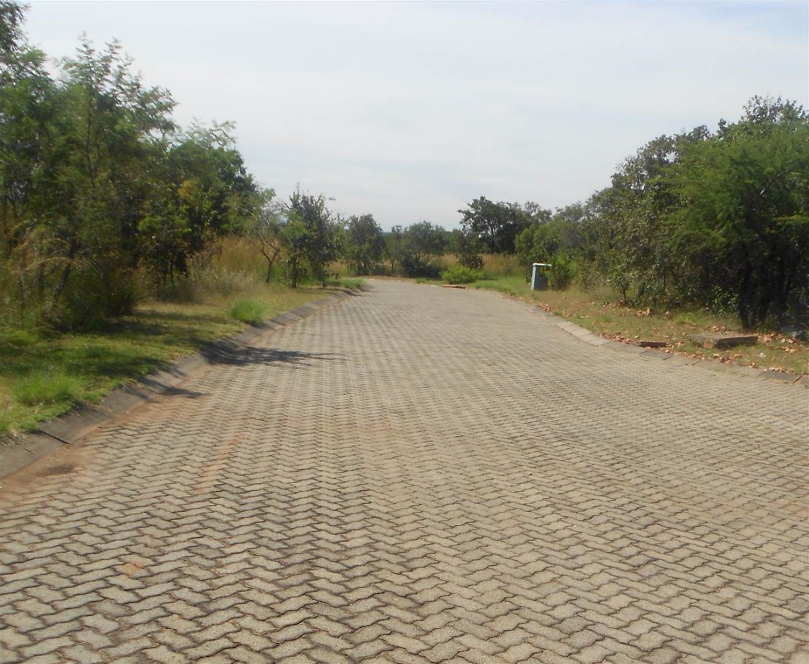 437 m² Land available in Hartbeespoort Dam photo number 12