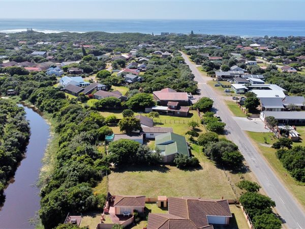 930 m² Land available in Boknesstrand