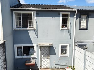 2 Bed House in Longcroft