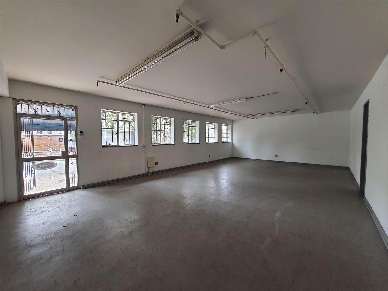 926  m² Industrial space in Benrose photo number 8