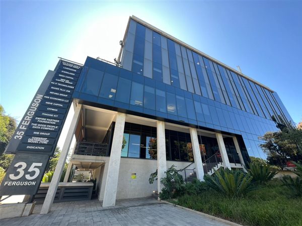 318  m² Commercial space in Illovo