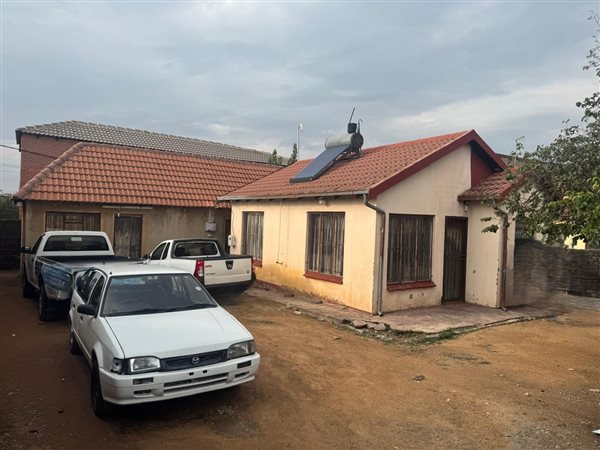 2 Bedroom House 2 Bedroom House