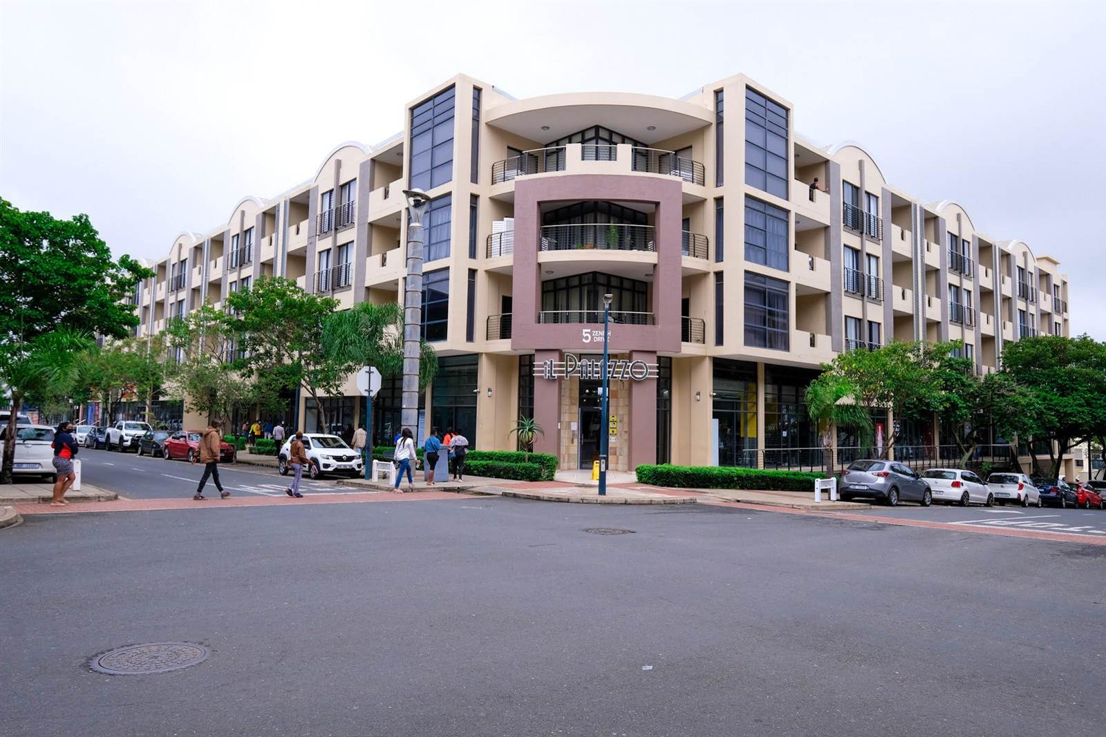 221  m² Commercial space in Umhlanga Ridge photo number 1
