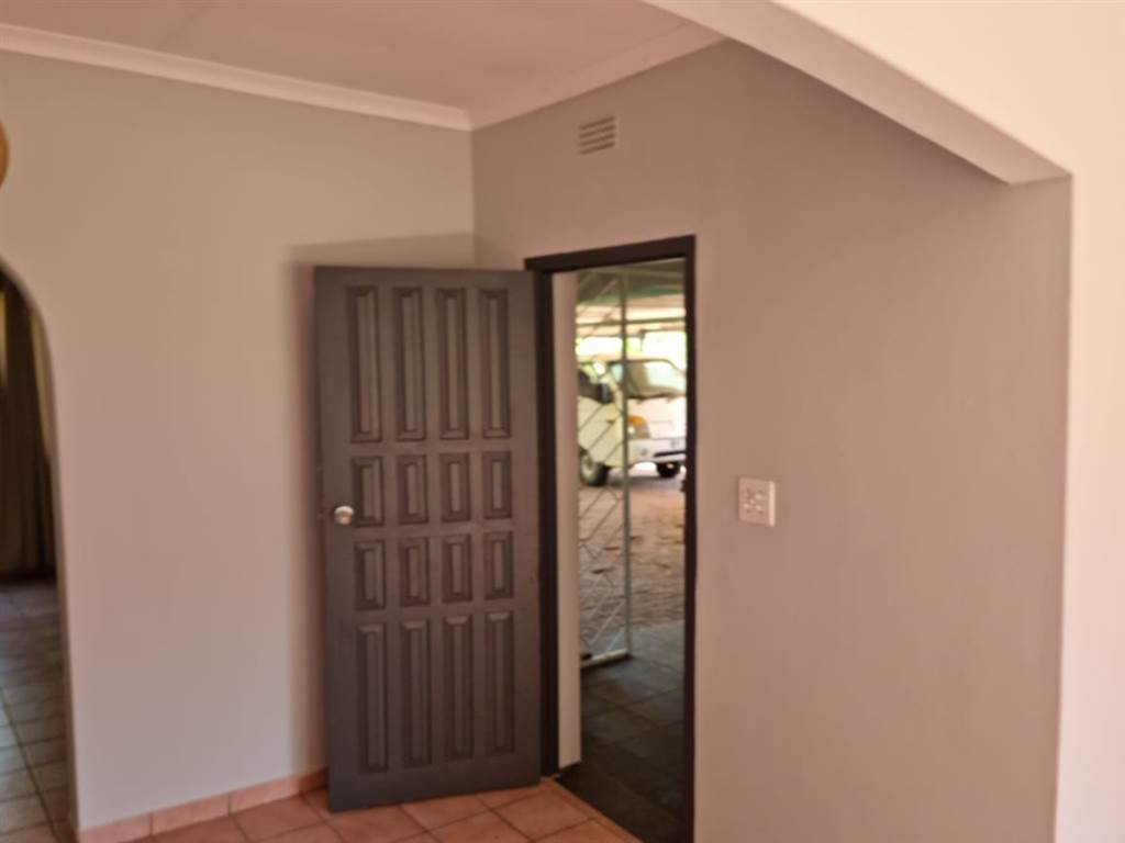 3 Bed Townhouse in Bela-Bela (Warmbaths) photo number 8
