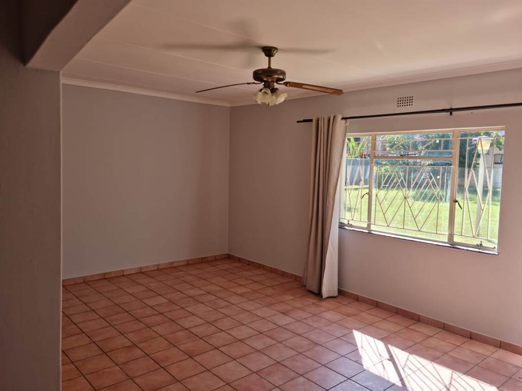 3 Bed Townhouse in Bela-Bela (Warmbaths) photo number 19