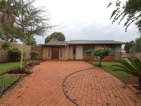 3 Bedroom House 3 Bedroom House