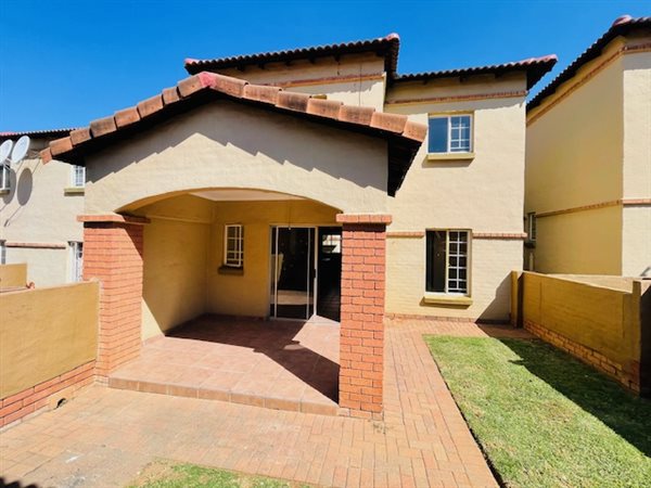 3 Bed Duplex in Castleview