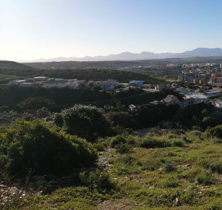 525 m² Land available in Mossel Bay photo number 1