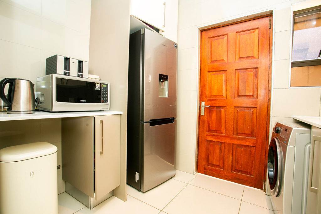 4 Bed Apartment in Bedfordview photo number 25