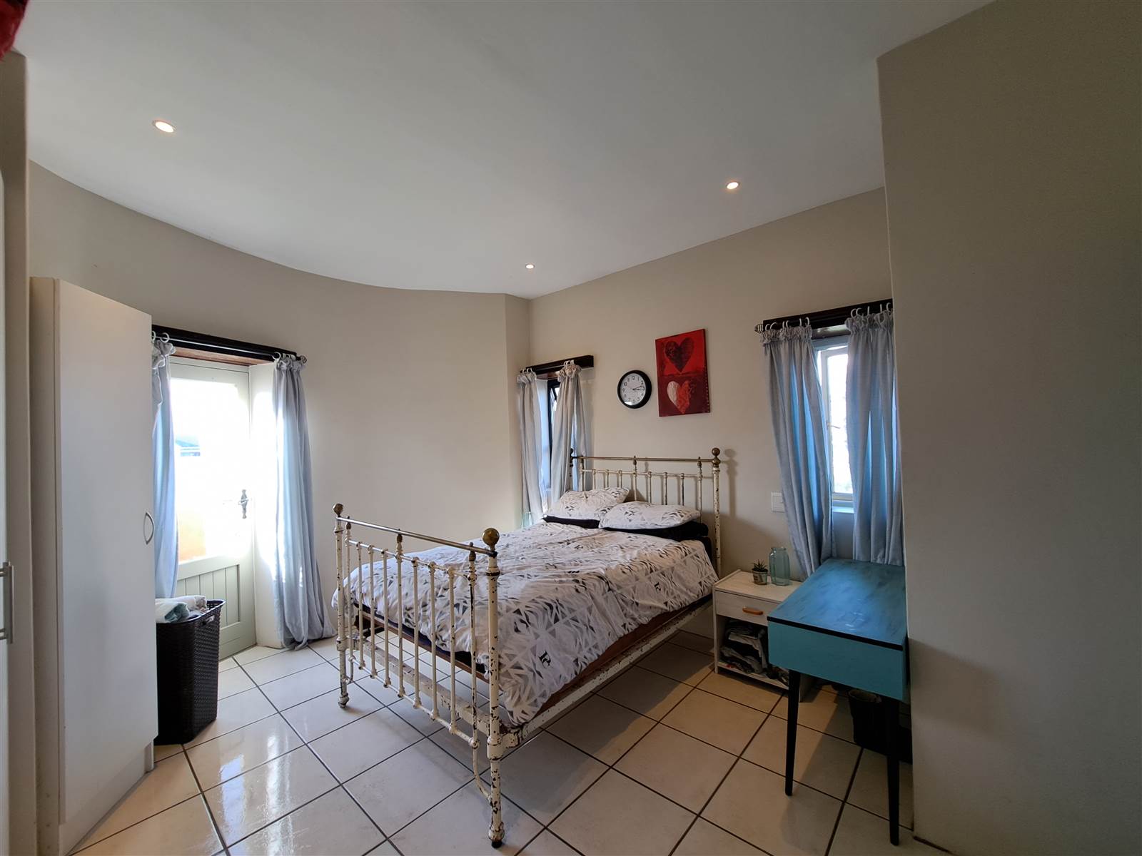 2 Bed Townhouse in Bredasdorp photo number 11