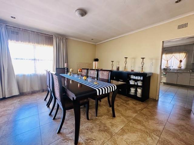 5 Bed House in Lenasia South photo number 14