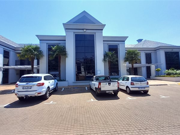 240  m² Commercial space