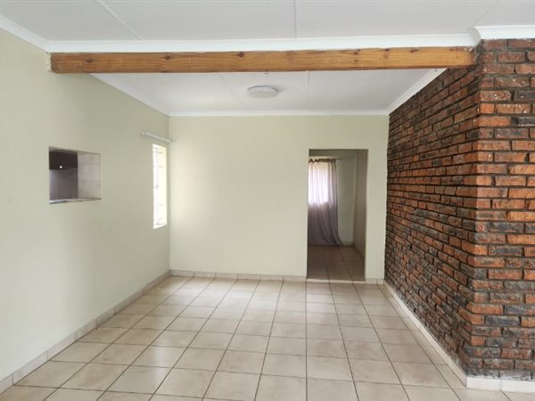 4 Bedroom House 4 Bedroom House