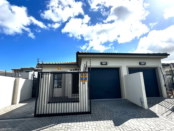2 Bedroom House 2 Bedroom House