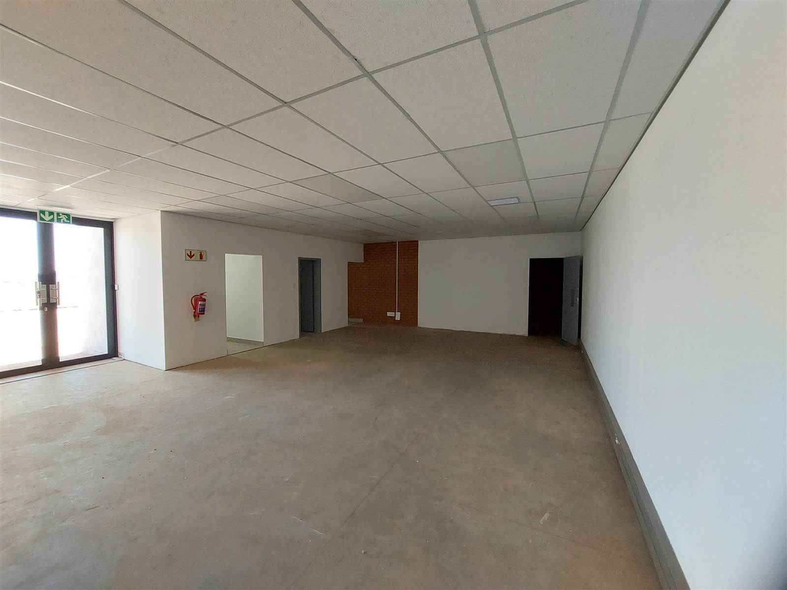 696  m² Industrial space in Clayville photo number 6