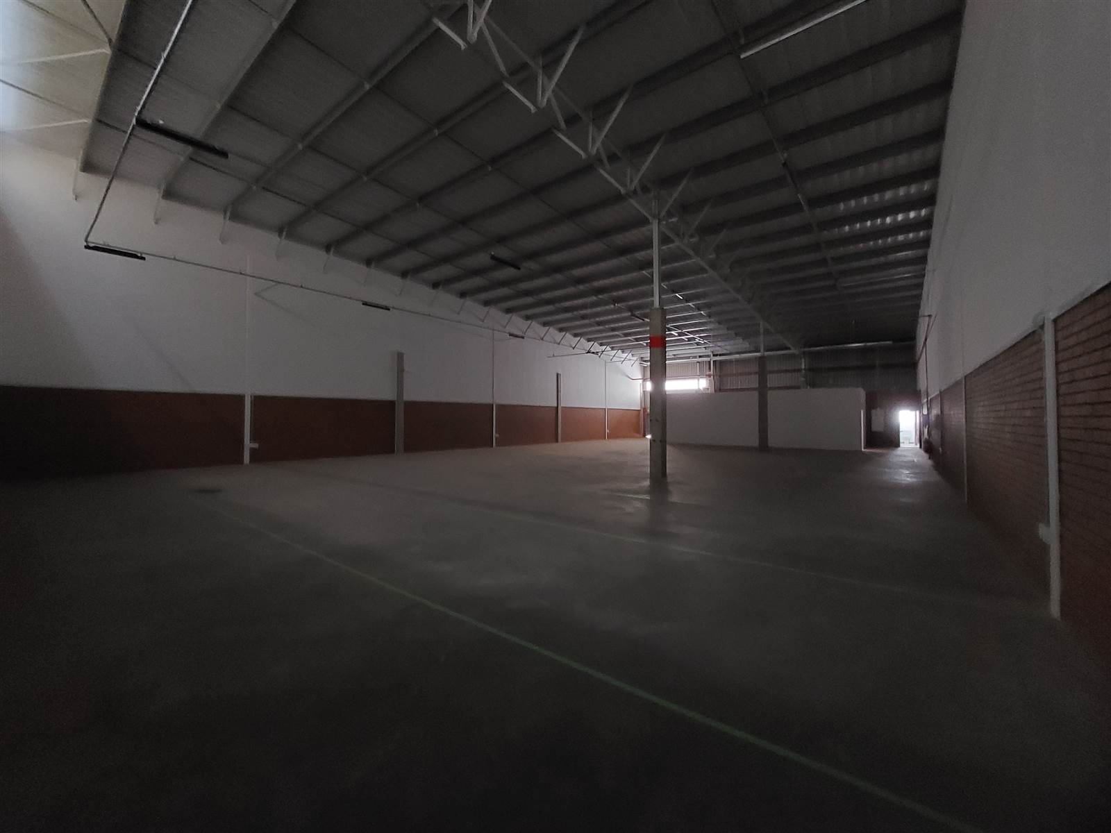 696  m² Industrial space in Clayville photo number 2