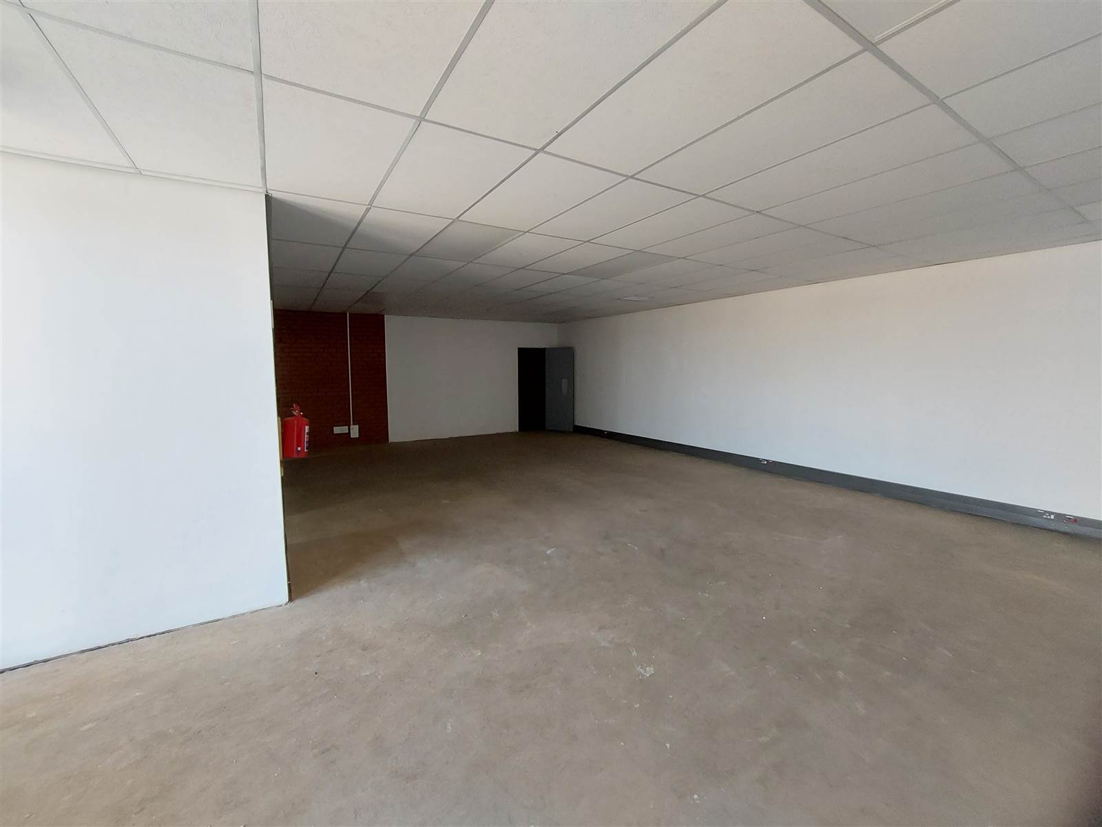 696  m² Industrial space in Clayville photo number 7