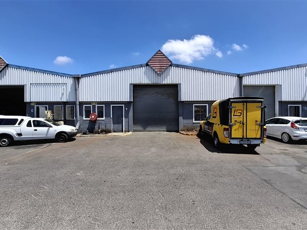 233  m² Industrial space