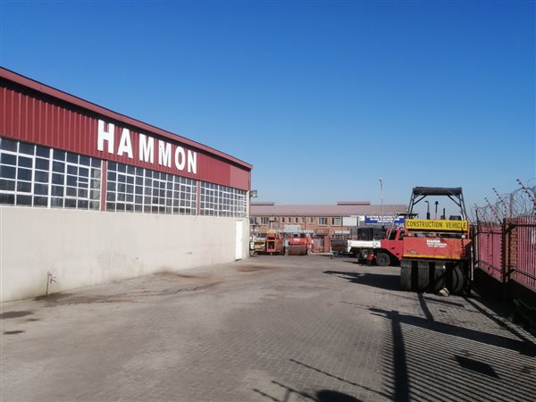 400 m² Commercial space 400 m² Commercial space