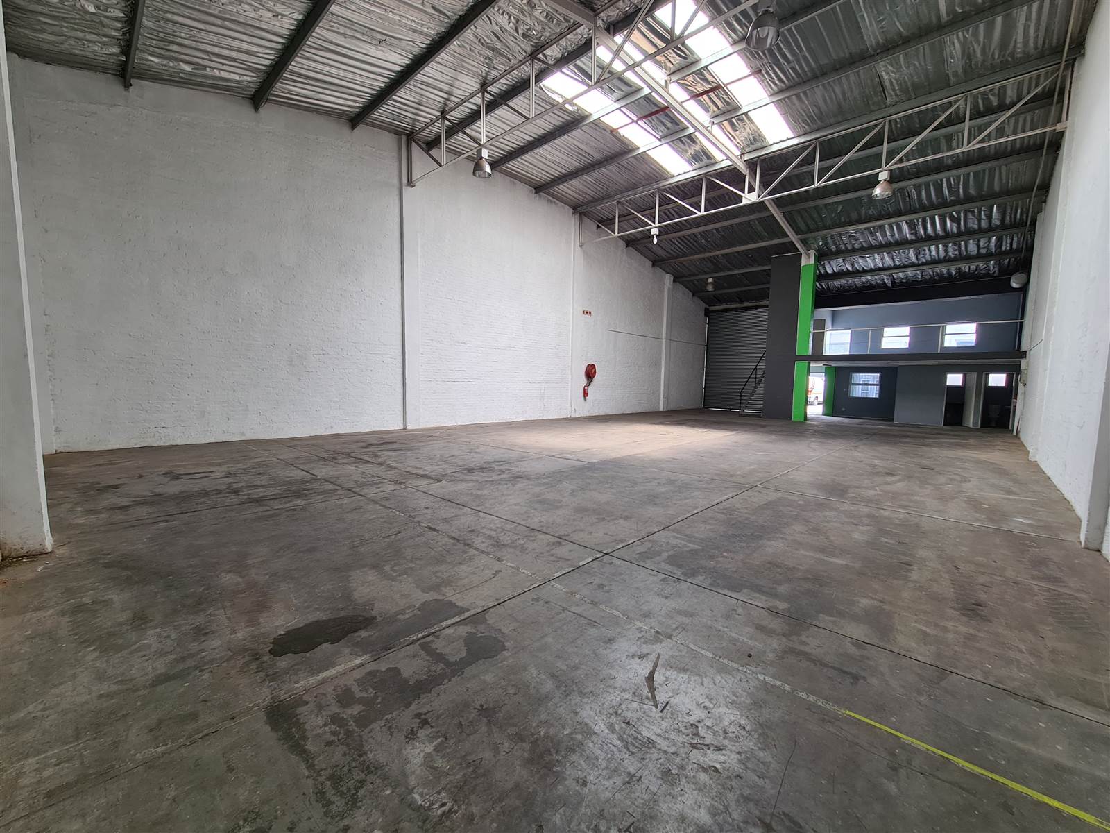 460  m² Industrial space in Spartan photo number 3