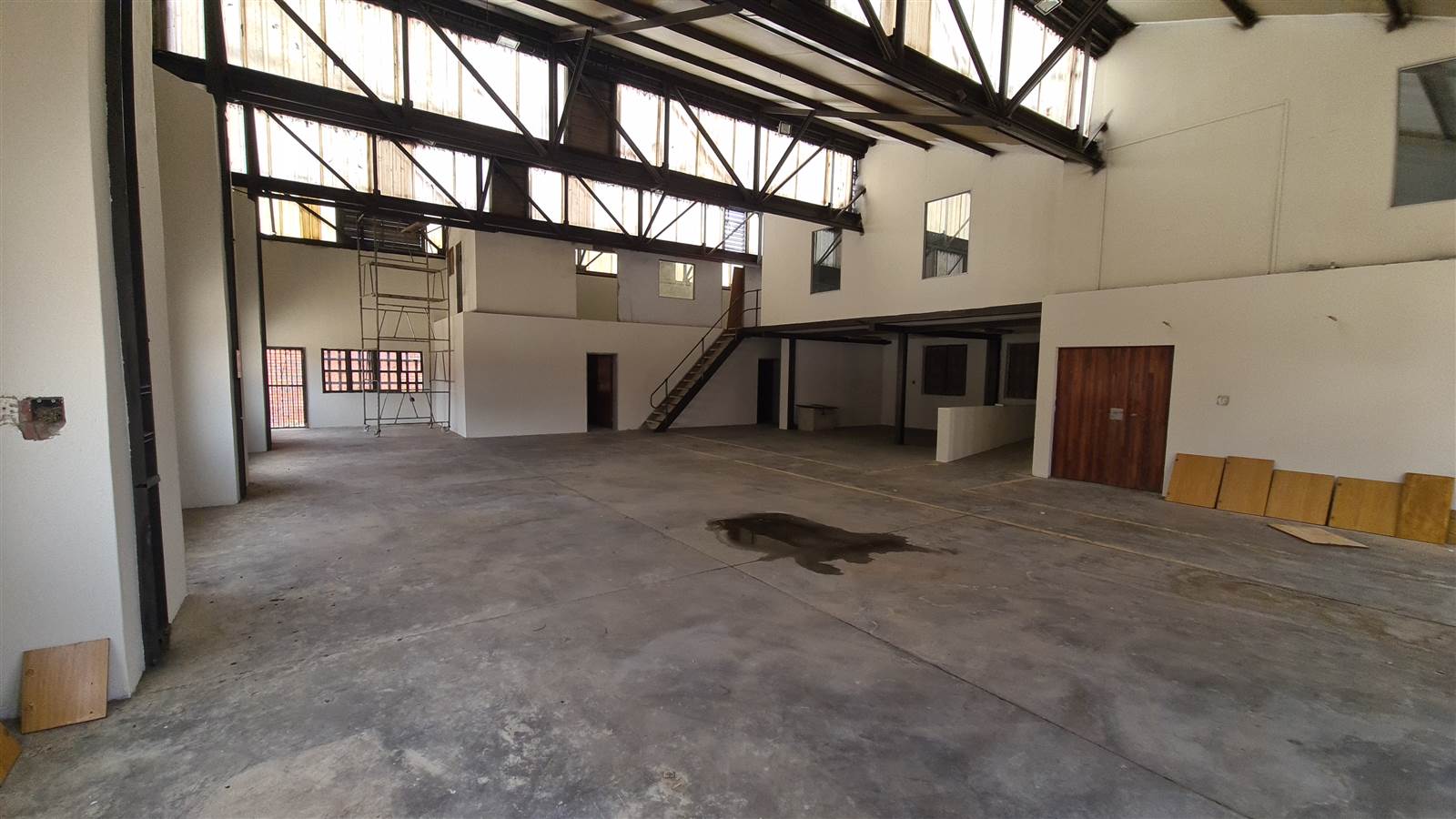 1300  m² Industrial space in Strydompark photo number 7