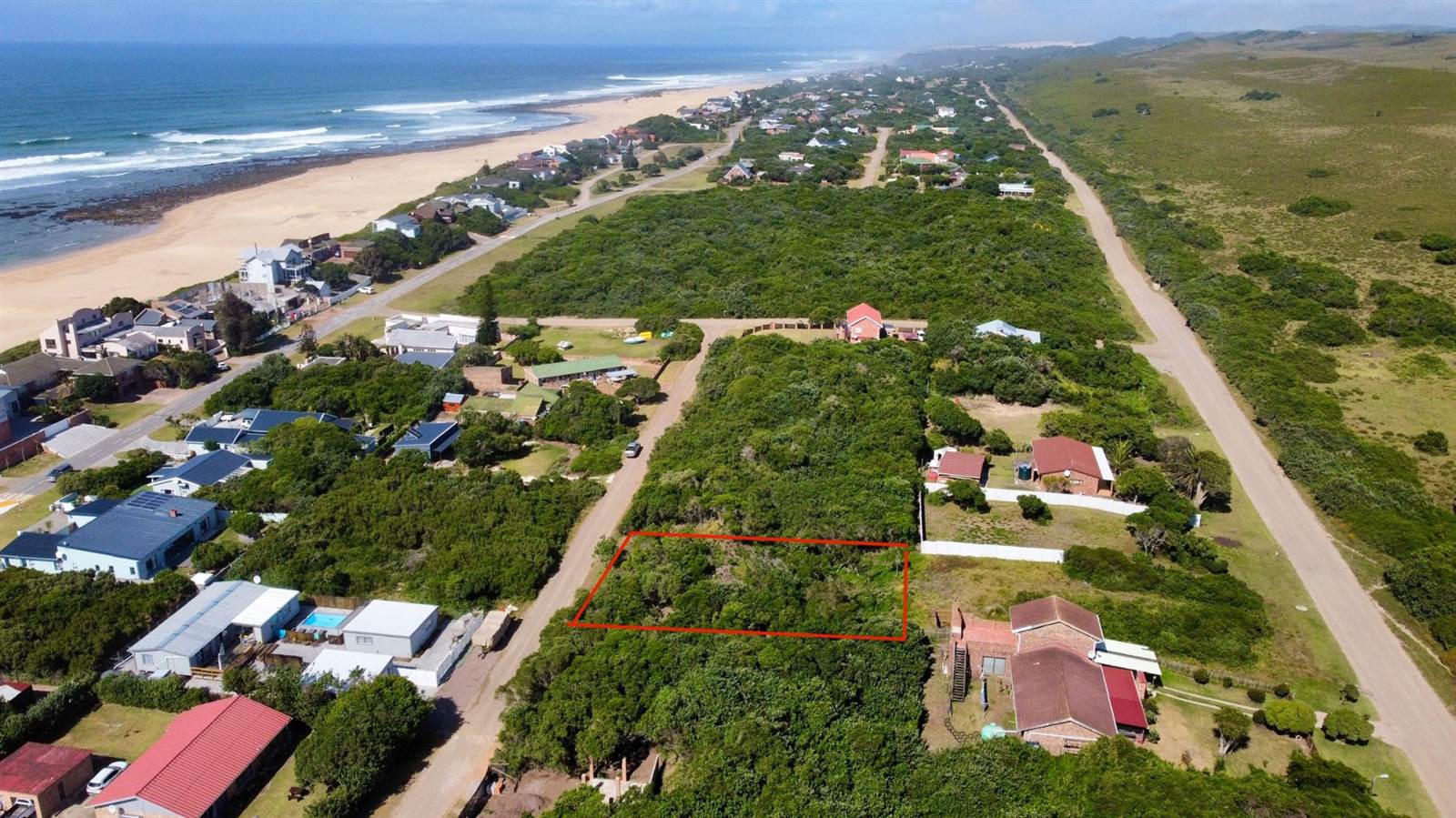 863 m² Land available in Cannon Rocks photo number 3