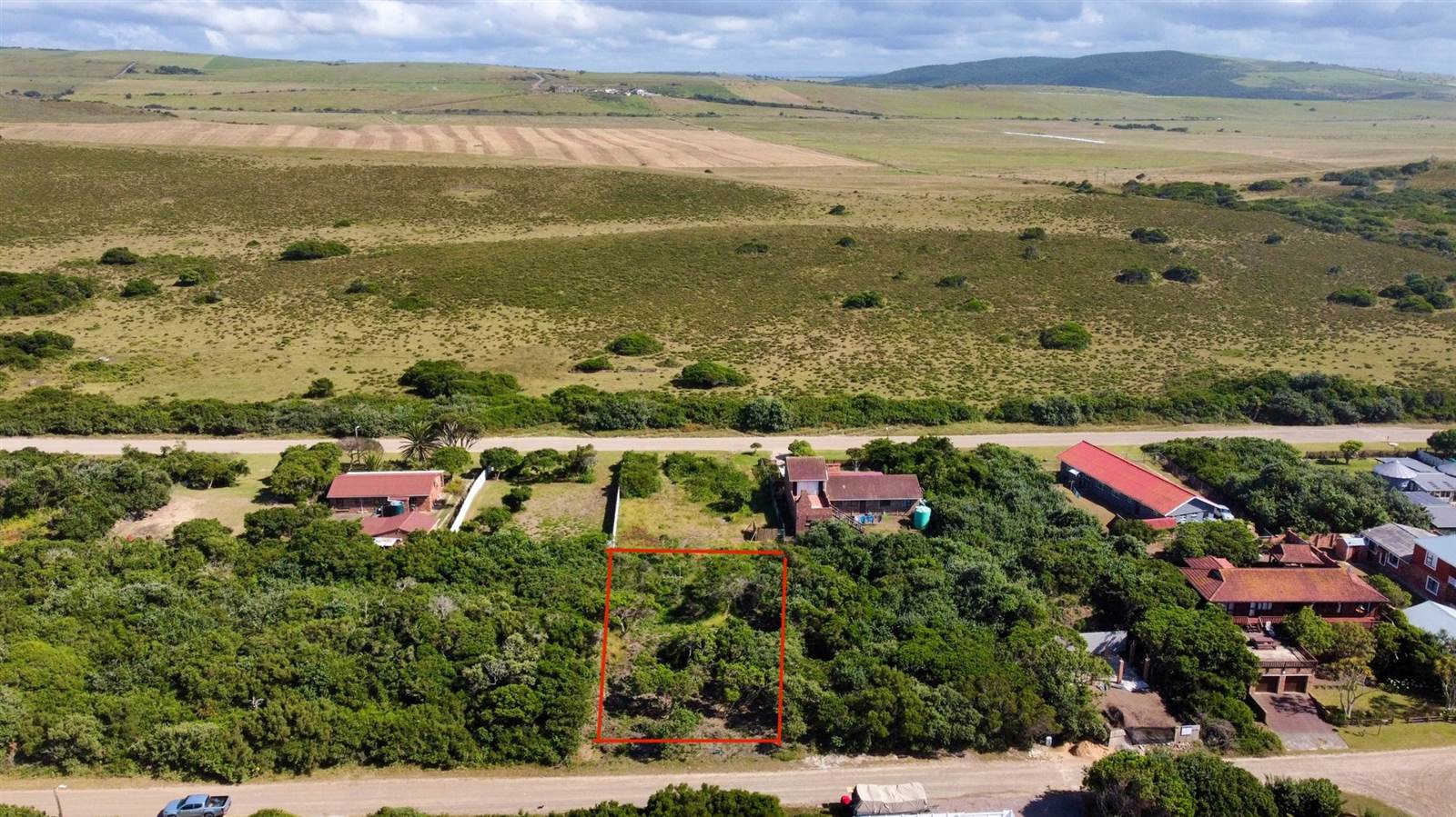 863 m² Land available in Cannon Rocks photo number 1