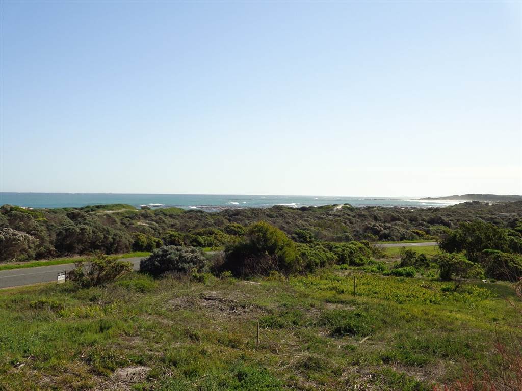 738 m² Land available in Pearly Beach photo number 4