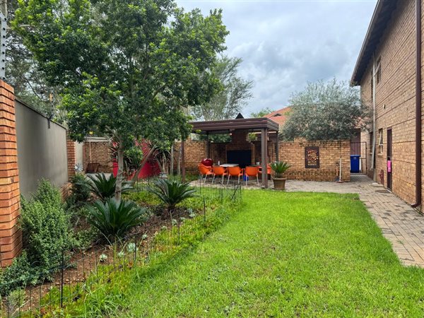 4 Bedroom Townhouse 4 Bedroom Townhouse
